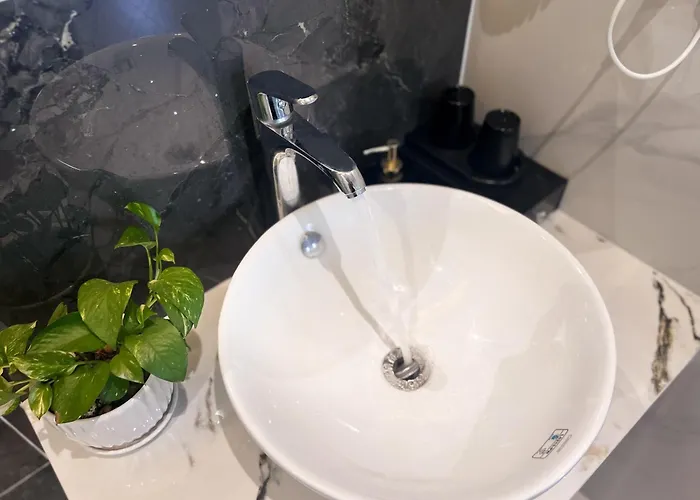 Edenam Boutique 3* Hạ Long